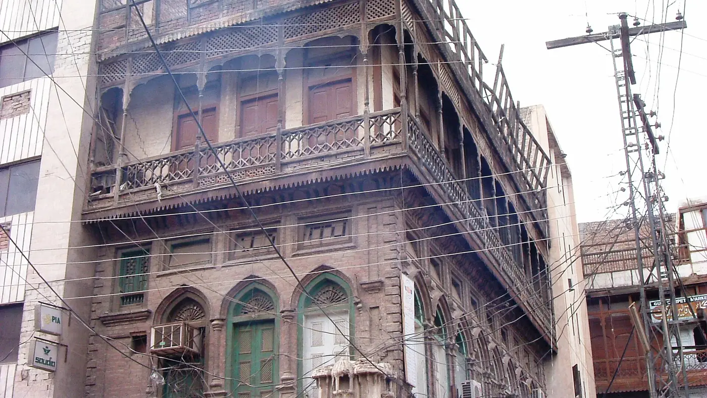 Qissa Khwani Bazaar, Peshawar, Pakistan - panoramio - franek, Chowk Yadgar