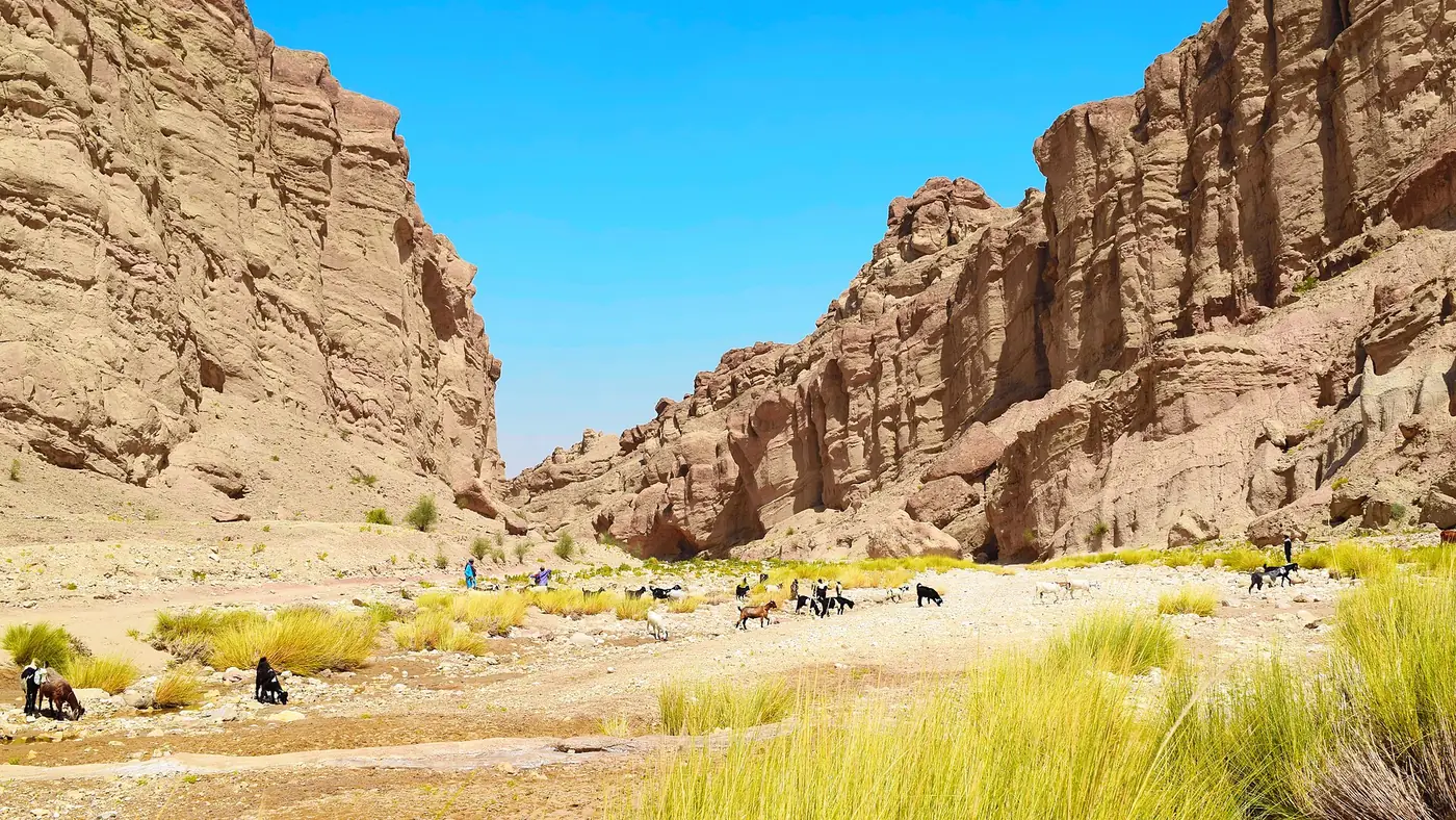 Mandh Dera Bugti - panoramio