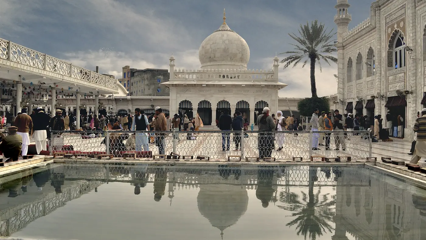 Mausoleum of Meher Ali Shah by Balochlens, Golra Sharif