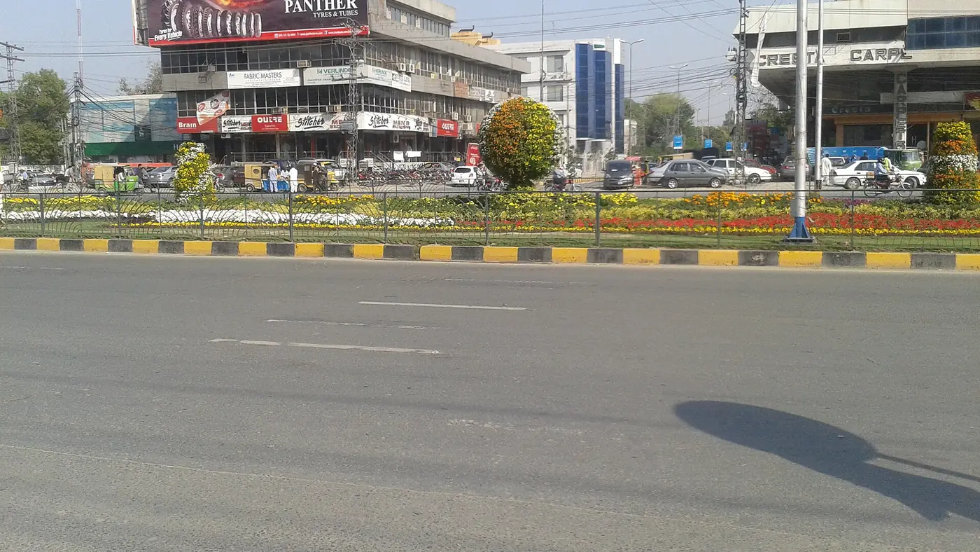 Near Hafeez Centre, Gulberg, Lahore - panoramio
