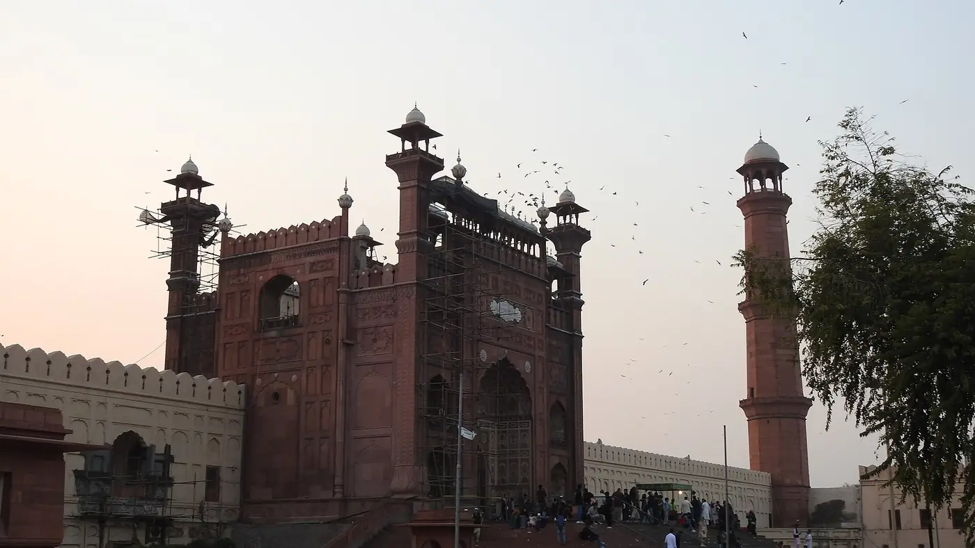 Badshahi Mosque in Lahore , Pakistan