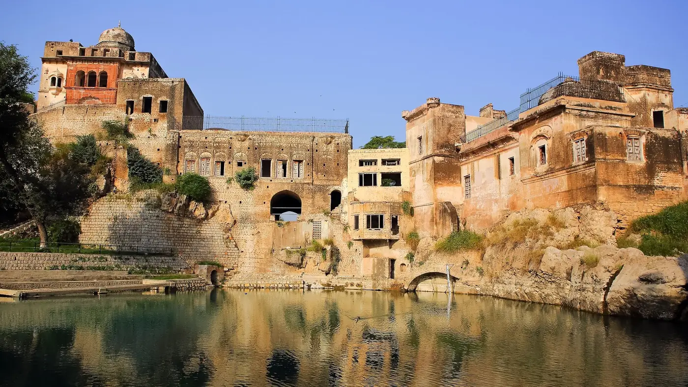 Katas Raj, Punjab & Islamabad