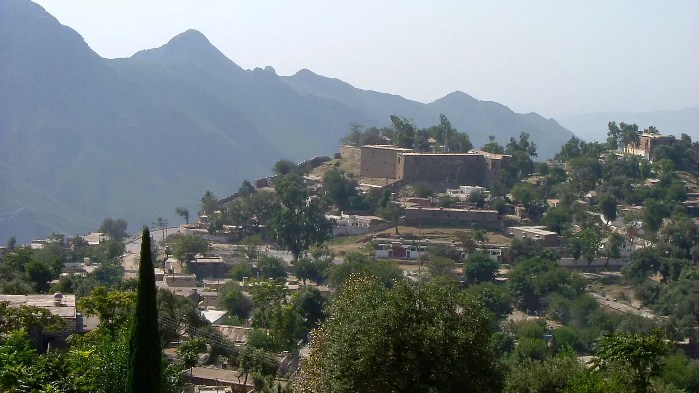 Malakand Fort - panoramio