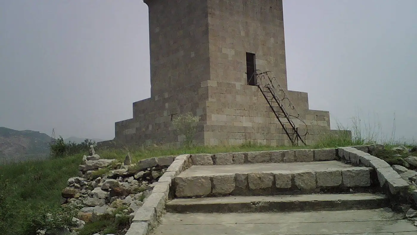 Nicholson's Obelisk Basement