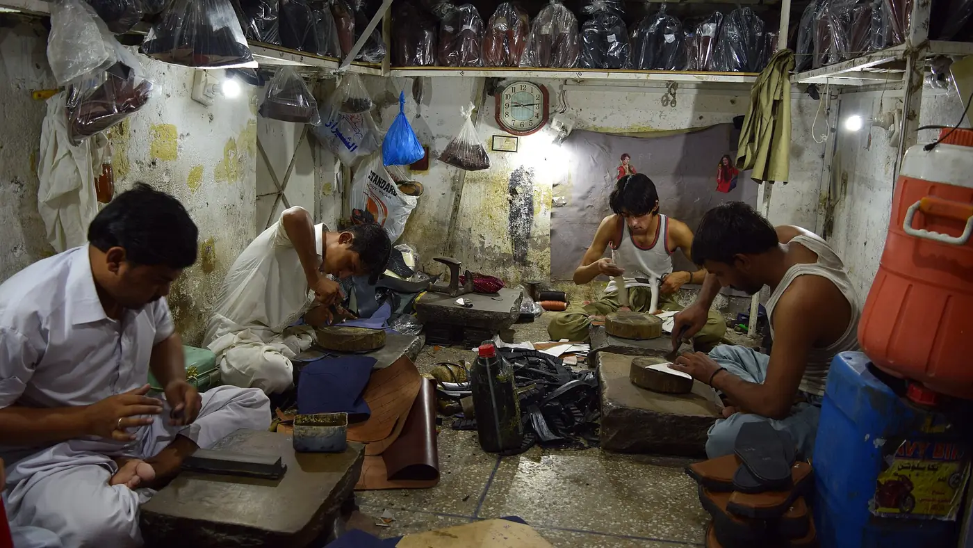 Cobbler Cobbler mend my shoes, Peshawari Chappal