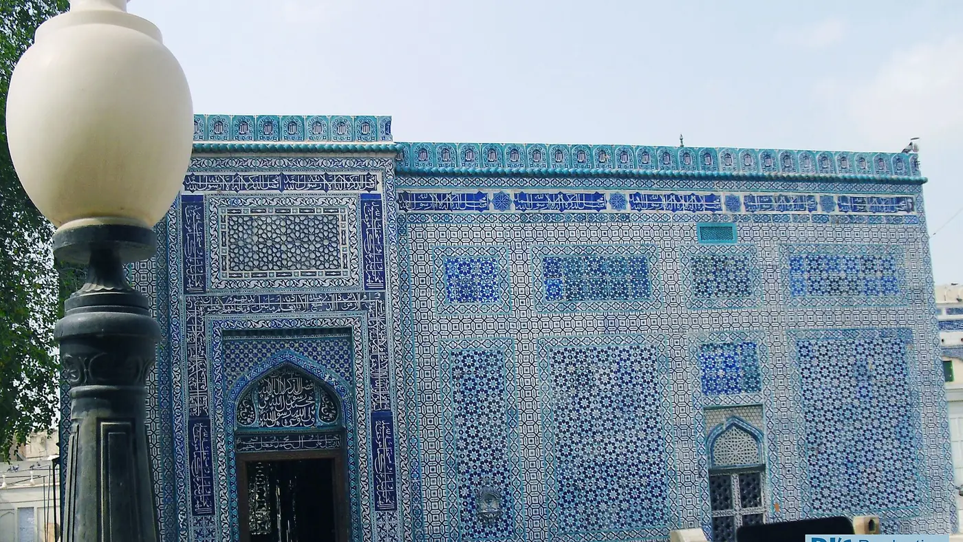 Tomb of Shah Yousuf Gardezi with Light Pole