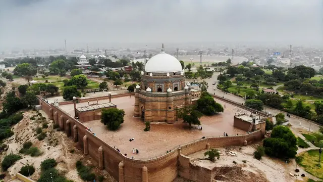 Shrine Shah Rukn-e-Alam, Multan
