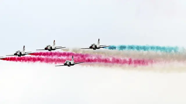 Pakistan Day Parade 2016 Hongdu JL-8 Flypast