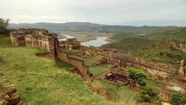 Throchi fort by earth