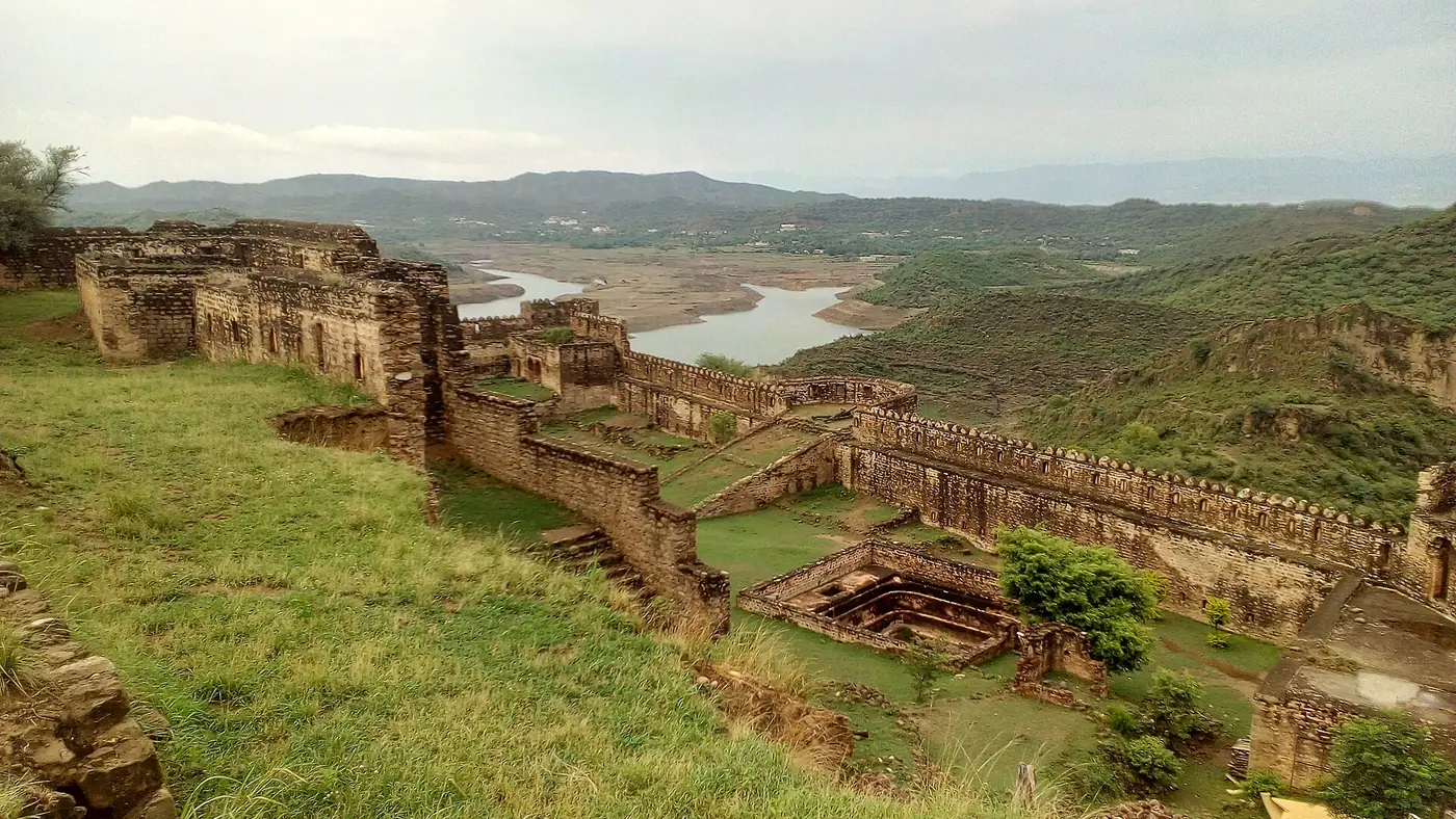 Throchi fort by earth