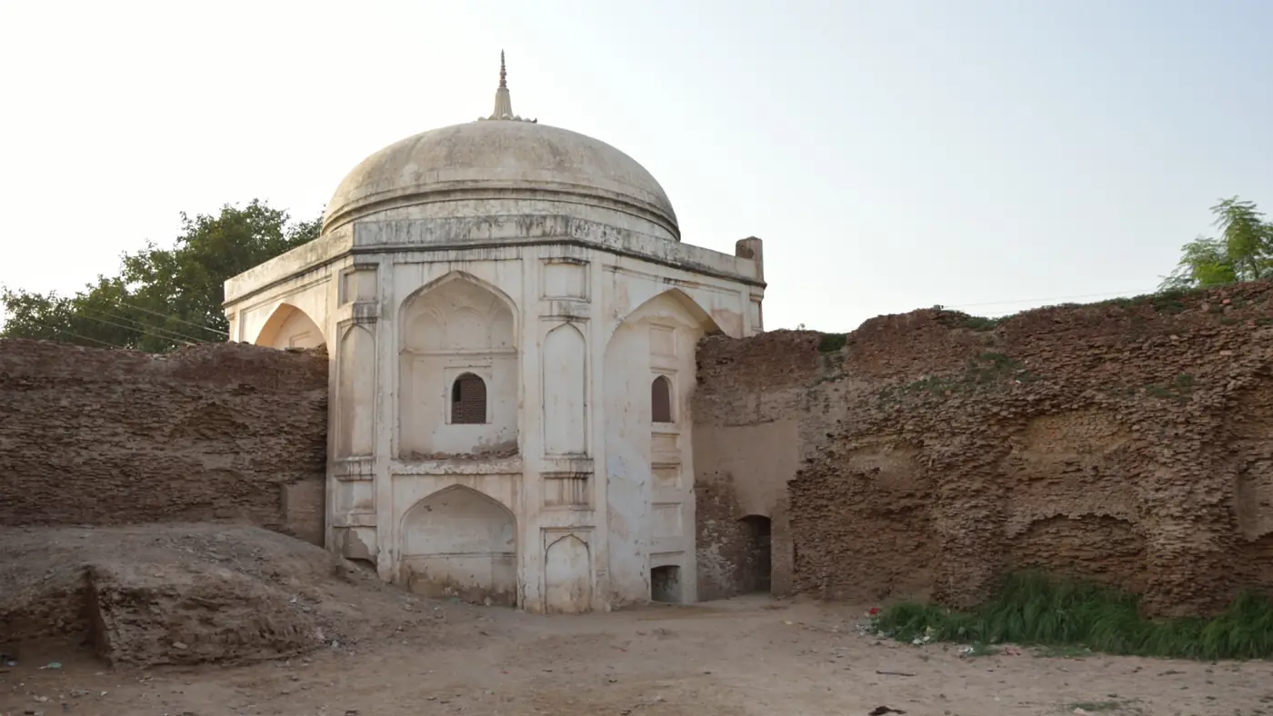 Mir Chakar Rind's Tomb